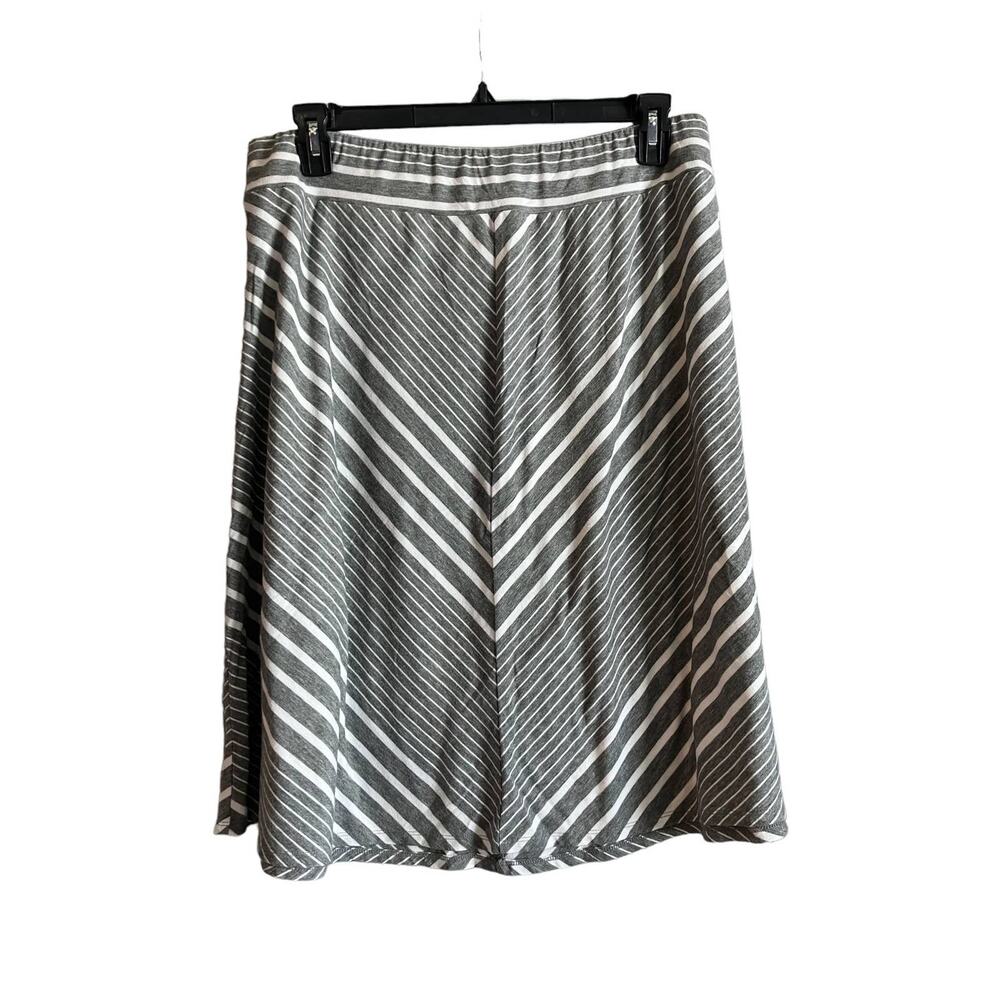 AVA & VIV Women's Gray/ White Pull-On A-Line Knee Length Shirt | Size 1X